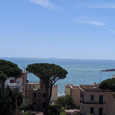 Attico Panoramico Vista Mare Apartament Anzio