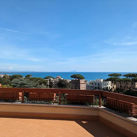 Attico Panoramico Vista Mare Apartament Anzio